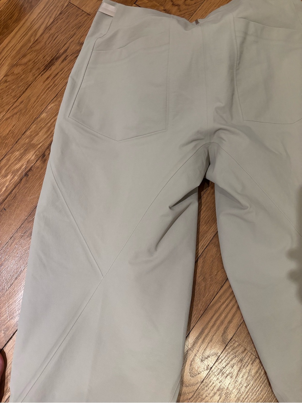 Arc'teryx Women's Tan Relaxed-Fit Dias Pant - Picture 6 of 9